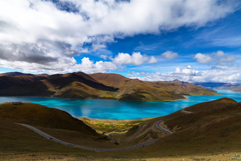 Yamdrok Lake