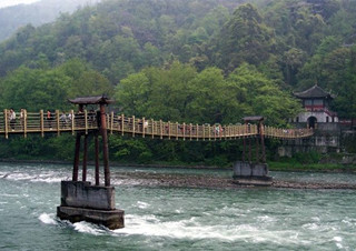 Anlan Cable Bridge, Dujiangyan Irrigation System